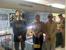 UMKM Surya Silver Kalurahan Tepus Meraih Juara 2 di GK Expo 2023 Kategori Display Stand Terbaik