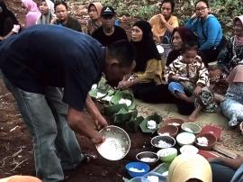 Tradisi Nyadran Mbah Barat : Sawah-sawah Dloko Empat Padukuhan 