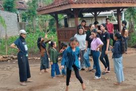 Pengambilan Foto Permainan Tradisional Oleh STRD VISI Yogyakarta