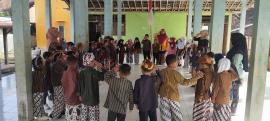 RA MASYITHOH TEPUS SELENGGARAKAN UPACARA PERINGATAN HARI KARTINI