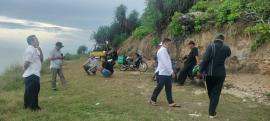 Peninjauan Lokasi untuk Pengembangan Destinasi Wisata Pantai Beling dan Cluwakan
