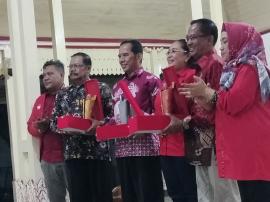 Lurah Tepus Hadiri Sarasehan Kebangsaan dan Menerima Duplikat Piala Trisakti Tourism