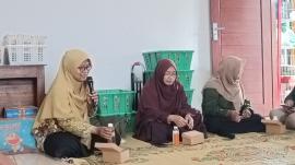 Penguatan Kelembagaan Desa Prima Srikandi Pesisir dan Kunjungan ke UMKM Bolu Kelapa Putat