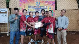 Malam Puncak Turnamen Bola Voli Karya Muda Cup 2025, RT 01 Putra dan RT 02 Putri Raih Gelar Juara