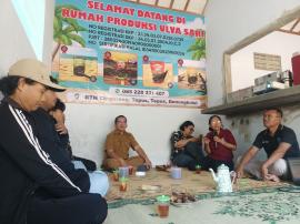 Lurah Tepus Hadiri Pelatihan Pembuatan Kerupuk dan Lauk dari Rumput Laut di RTH Cingkrang Hill