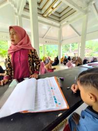 Pertemuan Rutin PKK Padukuhan Pacungan: Arisan, Tabungan, dan Sinkronisasi Data PBB