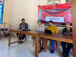 Reses III Tahun 2025 DPRD DIY di Balai Padukuhan Walangan