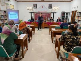 UNY Gelar Program Pemberdayaan Masyarakat untuk Optimalkan Pemasaran Digital UMKM Desa Wisata Tapus