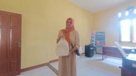 Penyaluran PMT Tahap Keduabelas bagi Bumil Berisiko Stunting di Kalurahan Tepus