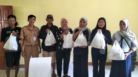 Penyaluran PMT Tahap Ketigabelas Didampingi PLKB Kapanewon Tepus