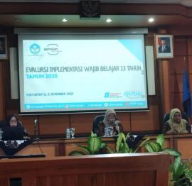 Kamituwa Kalurahan Tepus Ikuti Evaluasi Implementasi Wajib Belajar 13 Tahun