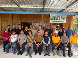 Lurah Tepus Gelar Giat Jumat Bersih di Kapel Santo Yusup Blekonang