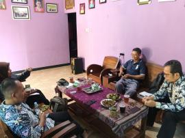Lurah Tepus Monitoring Pembayaran Pajak di Padukuhan Blekonang I dan II