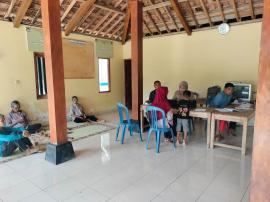 Antusias Warga Padukuhan Trosari I dalam Penarikan Pajak PBB