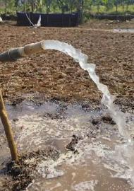 Sumur Bor Program KORPRI di Solomo Akhirnya Keluar Air pada Kedalaman 25 Meter