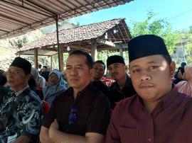 Lurah Tepus dan Pamong Kalurahan Takziah di Padukuhan Dongsari dan Pacungan