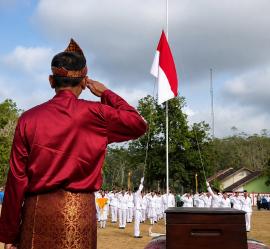 Upacara Pengibaran Bendera di Kapanewon Tepus Berlangsung Khidmat dan Lancar