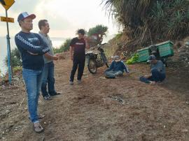 Lurah Tepus Kunjungi Pantai Beling, Cek Persiapan Pekerjaan Fisik