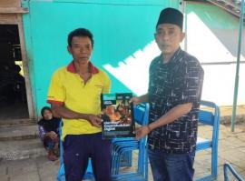 Penyerahan Akta Kematian dari Dukcapil kepada Ahli Waris Almarhum Bapak Wagi