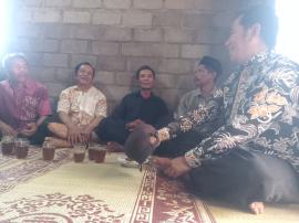Lurah Tepus Melayat ke Rumah Duka Almarhum Bapak Wono Sakiman