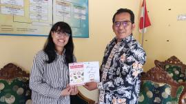 Mahasiswa Taylor’s University Serahkan Hasil Penelitian tentang Kehidupan Sosial dan Budaya